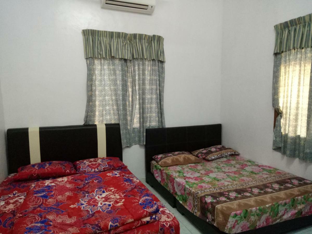 Aiman Homestay Маранг Екстериор снимка
